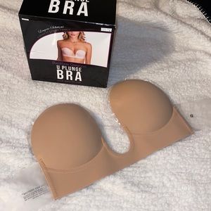 NWT D cup backless strapless U Plunge stick on bra